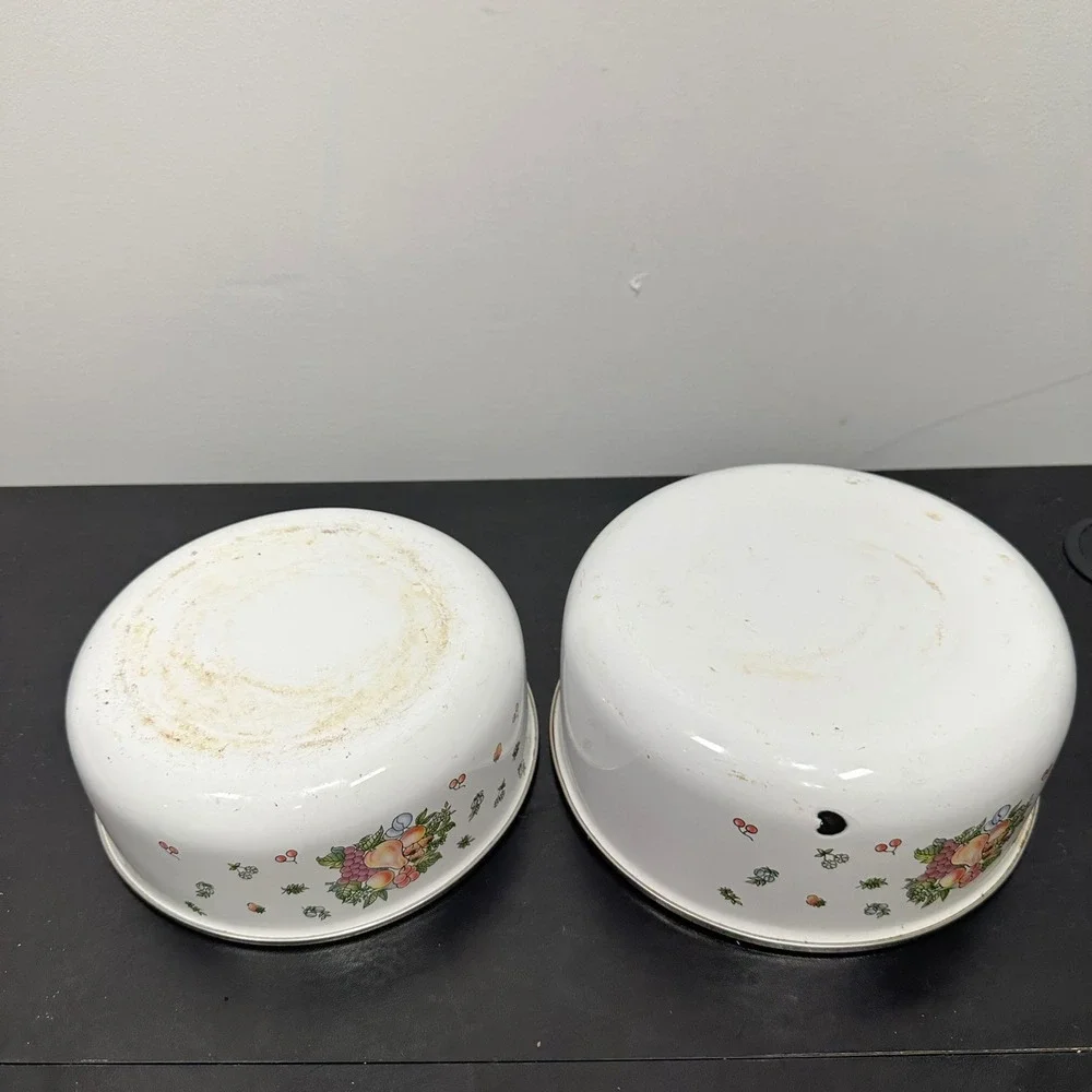 Vintage Enamelware Bowls Set of 2 White Fruit Design‎ Kitchen Decor